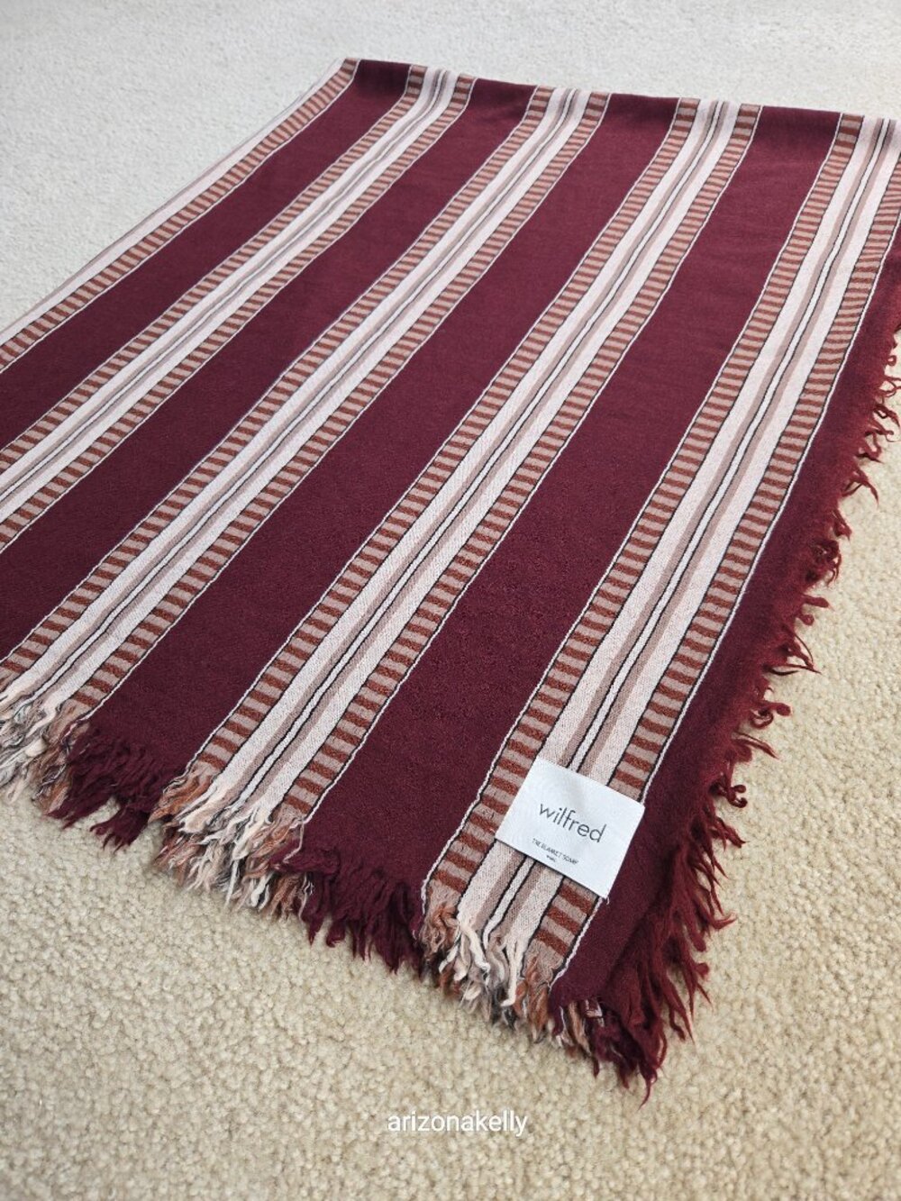 Wilfred Unworn WOOL Blanket Scarf Tiny Treated Hole Burgundy - Picture 8 of 10